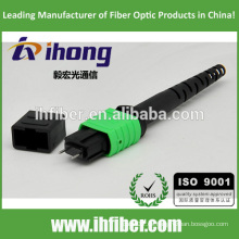 Conector MPO de fibra óptica